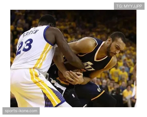 雪城大学防守强度压制对手 安东尼无球跑动获得空间